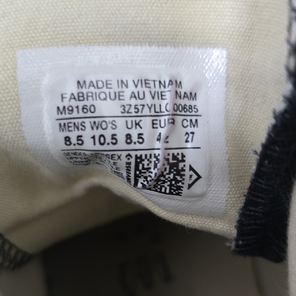 Converse Chuck Taylor Black and White High-Top Sneakers - Size 8.5 Men's - Picture 16 of 16